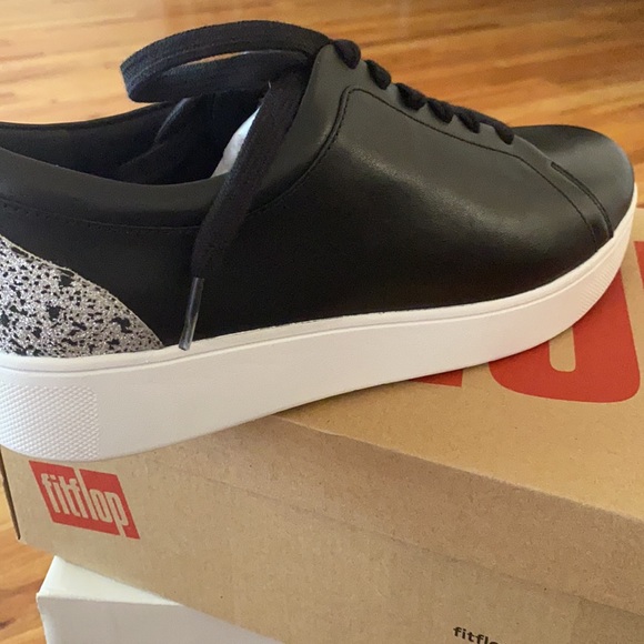 Sneackers - Picture 4 of 6